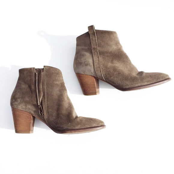 Madewell Shoes - MADEWELL  JANICE BOOT in suede.